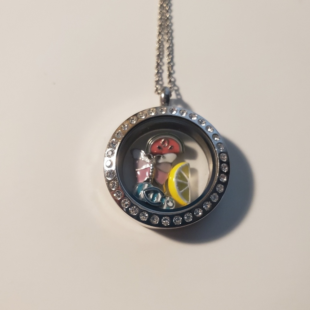 Medium living locket (charms sold separately)